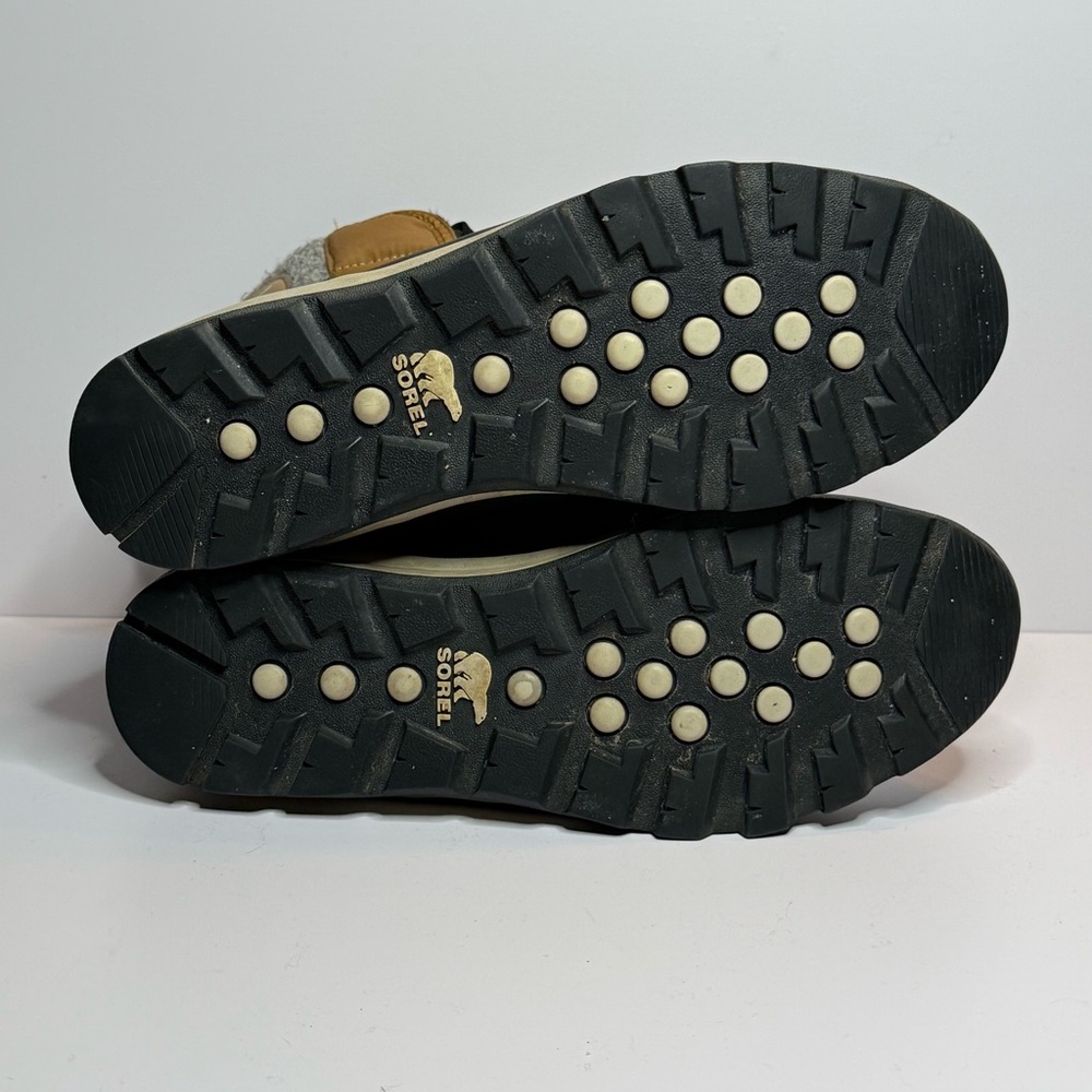 Sorel Tan and Black Winter Boots - Picture 8 of 9